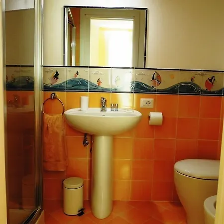 Bed and breakfast Sole E Mare 4*