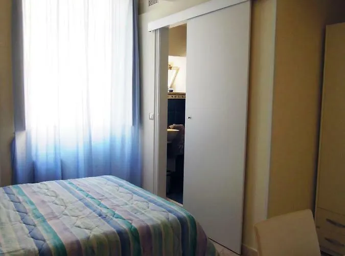 Sole E Mare לינה וארוחת בוקר 4*